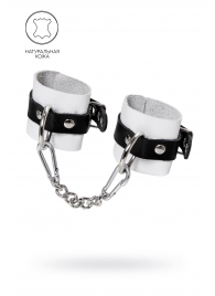 Бело-черные кожаные наручники с одним ремешком с люверсами - Pecado - купить с доставкой в Миассе