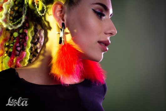 Зажимы на соски с красным пухом Euphoric - Lola Games - купить с доставкой в Миассе