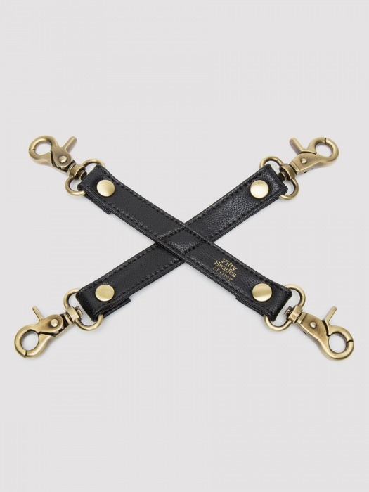 Черный фиксатор для манжет Bound to You Faux Leather Hogtie - Fifty Shades of Grey - купить с доставкой в Миассе